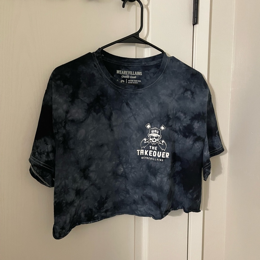 We are villains cropped tee